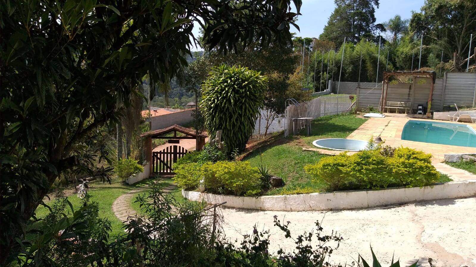 Chácara à venda com 6 quartos, 335m² - Foto 2