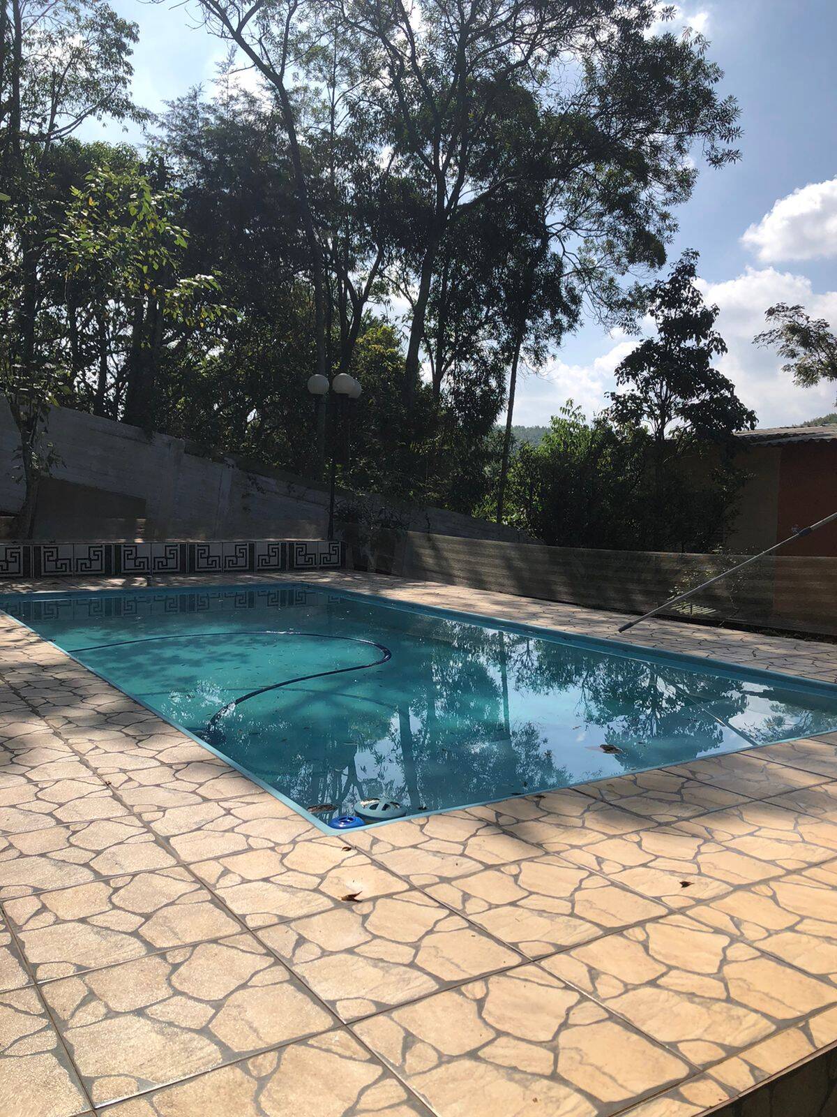 Chácara à venda com 5 quartos, 600m² - Foto 1