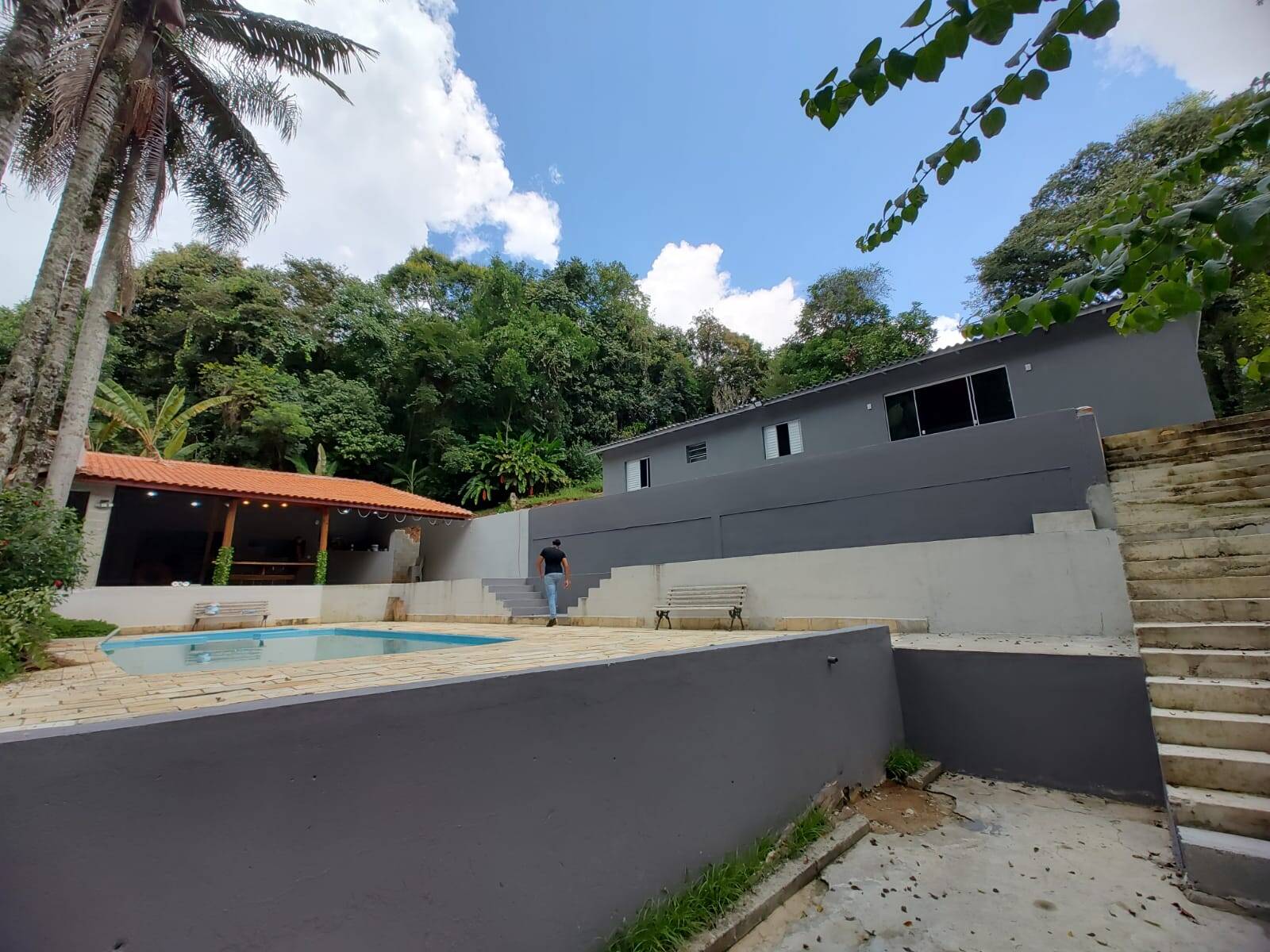 Chácara à venda com 3 quartos, 1100m² - Foto 2