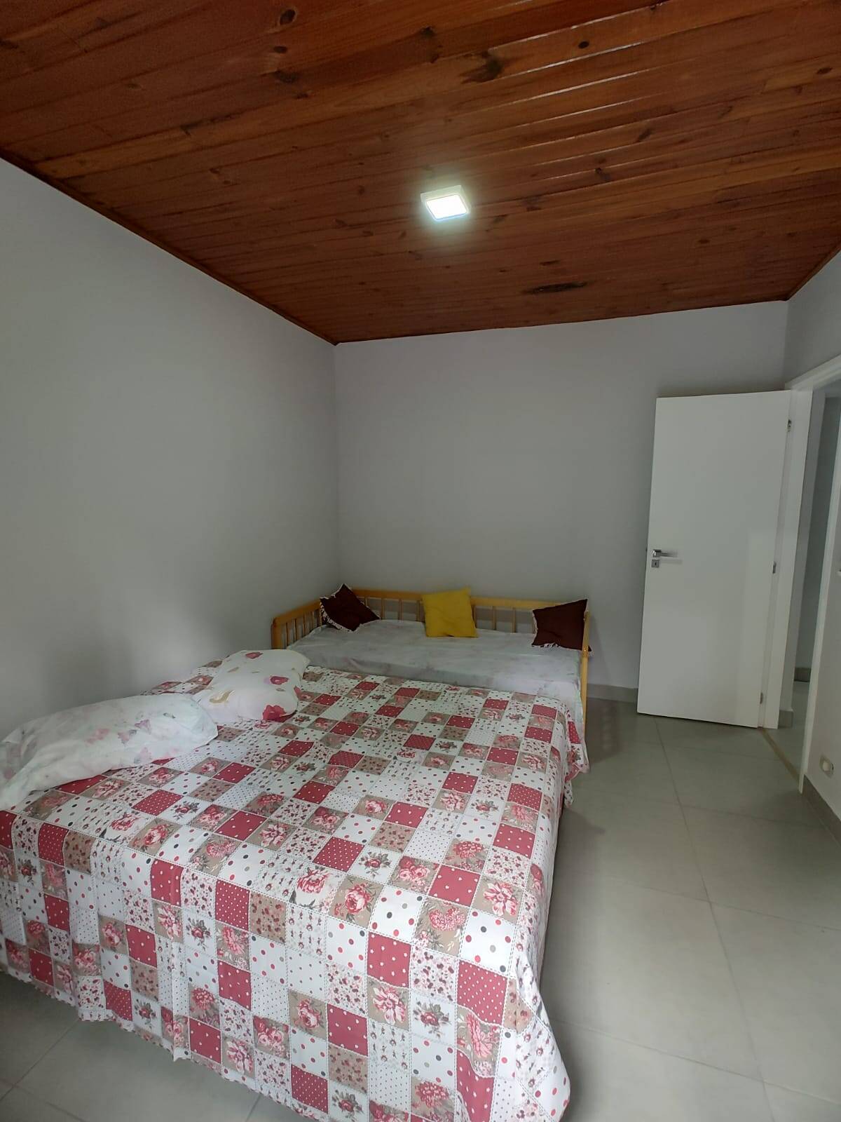 Chácara à venda com 3 quartos, 1100m² - Foto 13