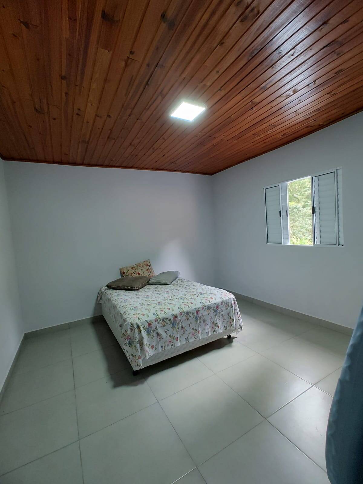 Chácara à venda com 3 quartos, 1100m² - Foto 16