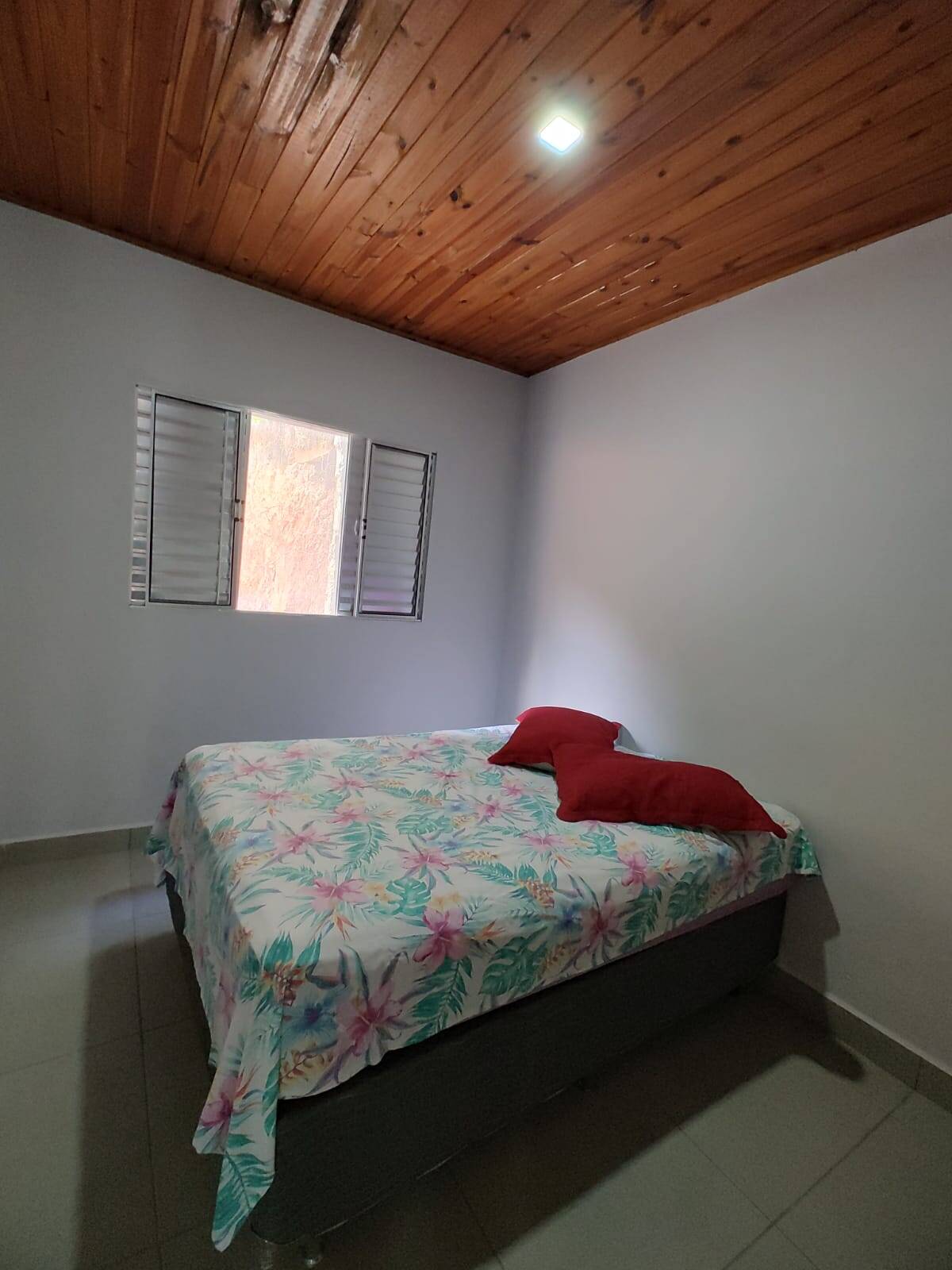 Chácara à venda com 3 quartos, 1100m² - Foto 25