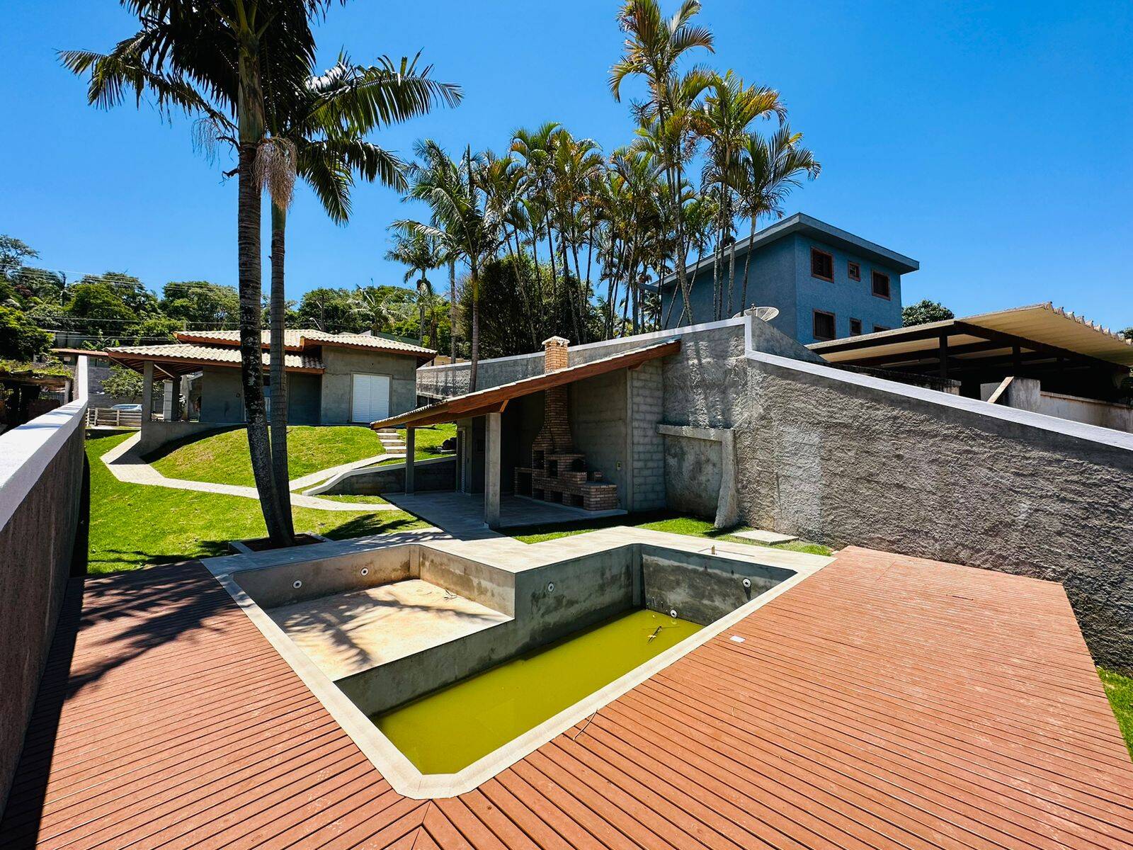 Chácara à venda com 3 quartos, 133m² - Foto 1