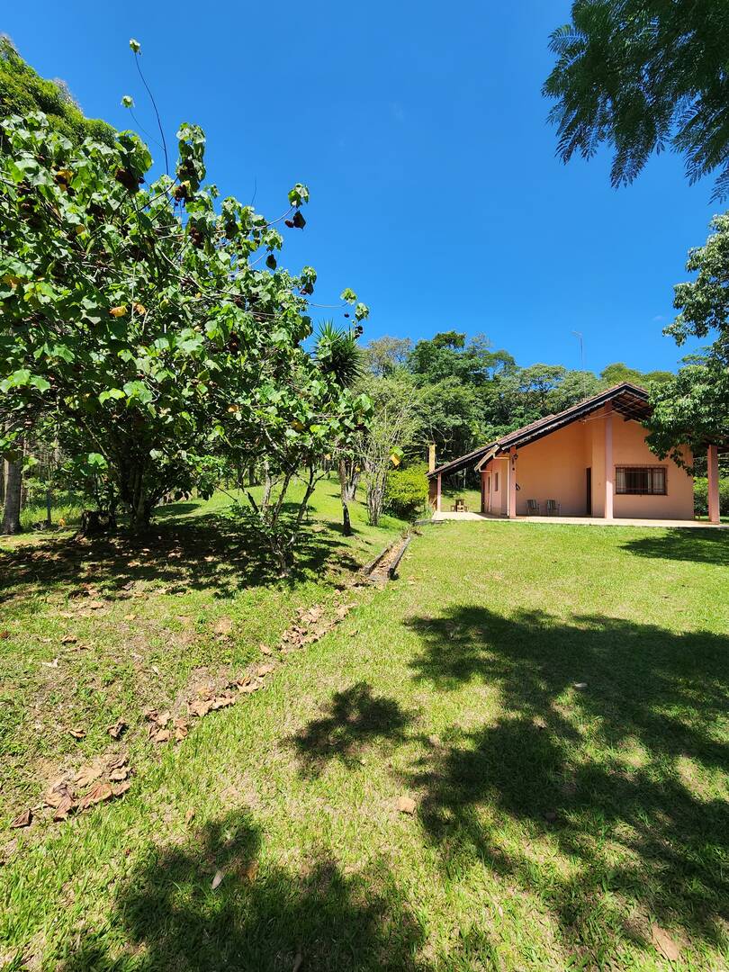 Chácara à venda com 3 quartos, 49m² - Foto 2