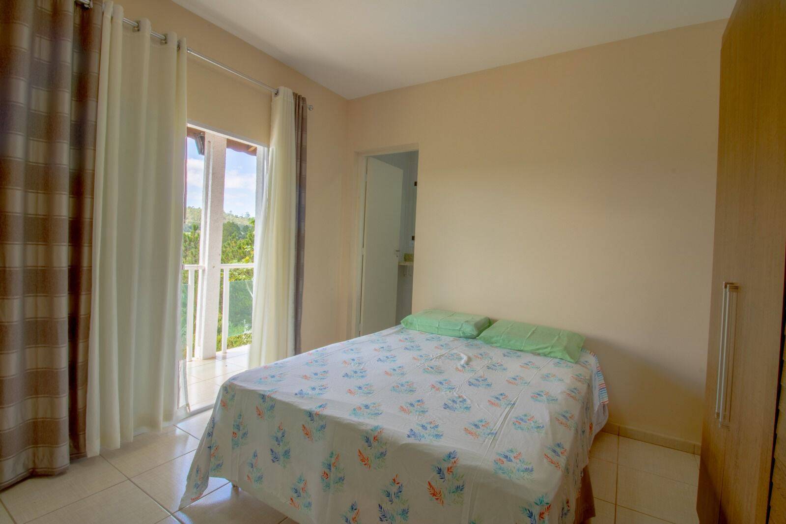 Chácara à venda com 3 quartos, 187m² - Foto 9