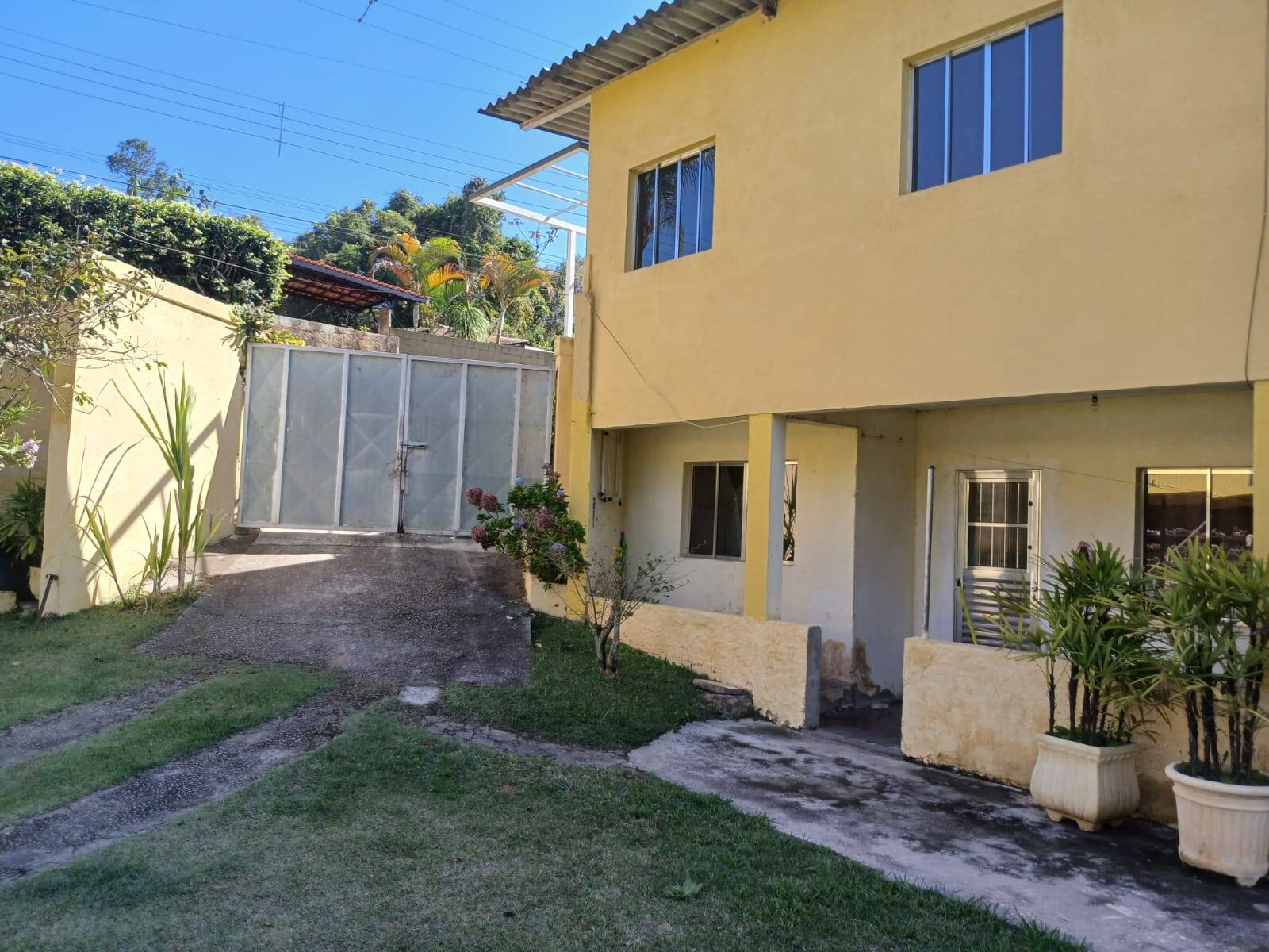 Chácara à venda com 4 quartos, 1500m² - Foto 3