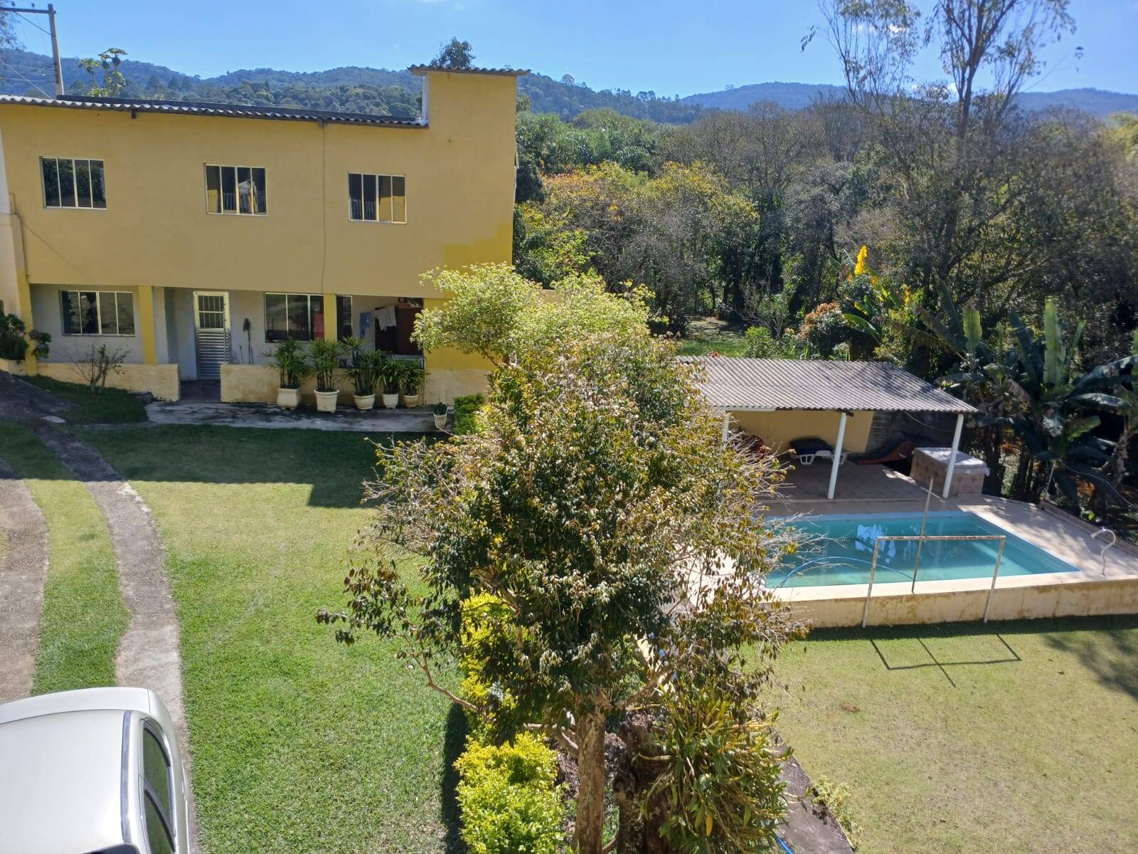 Chácara à venda com 4 quartos, 1500m² - Foto 4