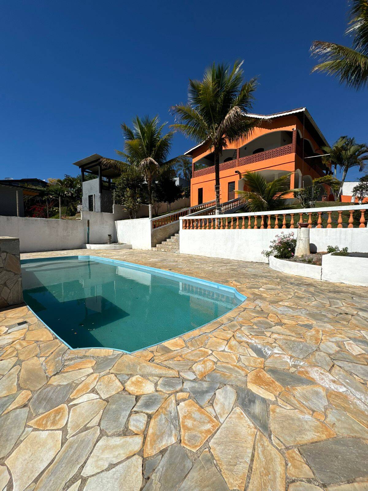 Chácara à venda com 4 quartos, 390m² - Foto 2