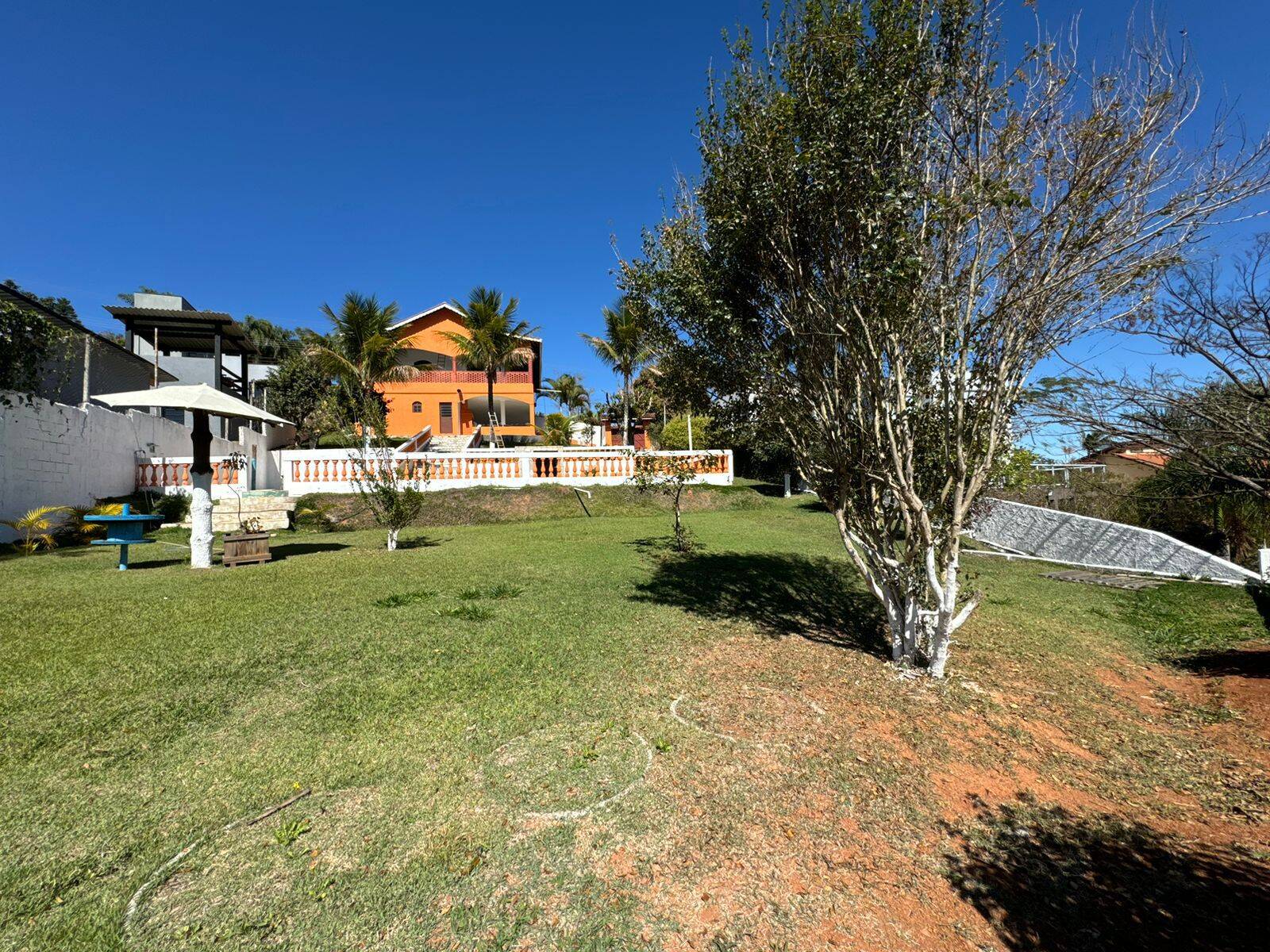 Chácara à venda com 4 quartos, 390m² - Foto 4