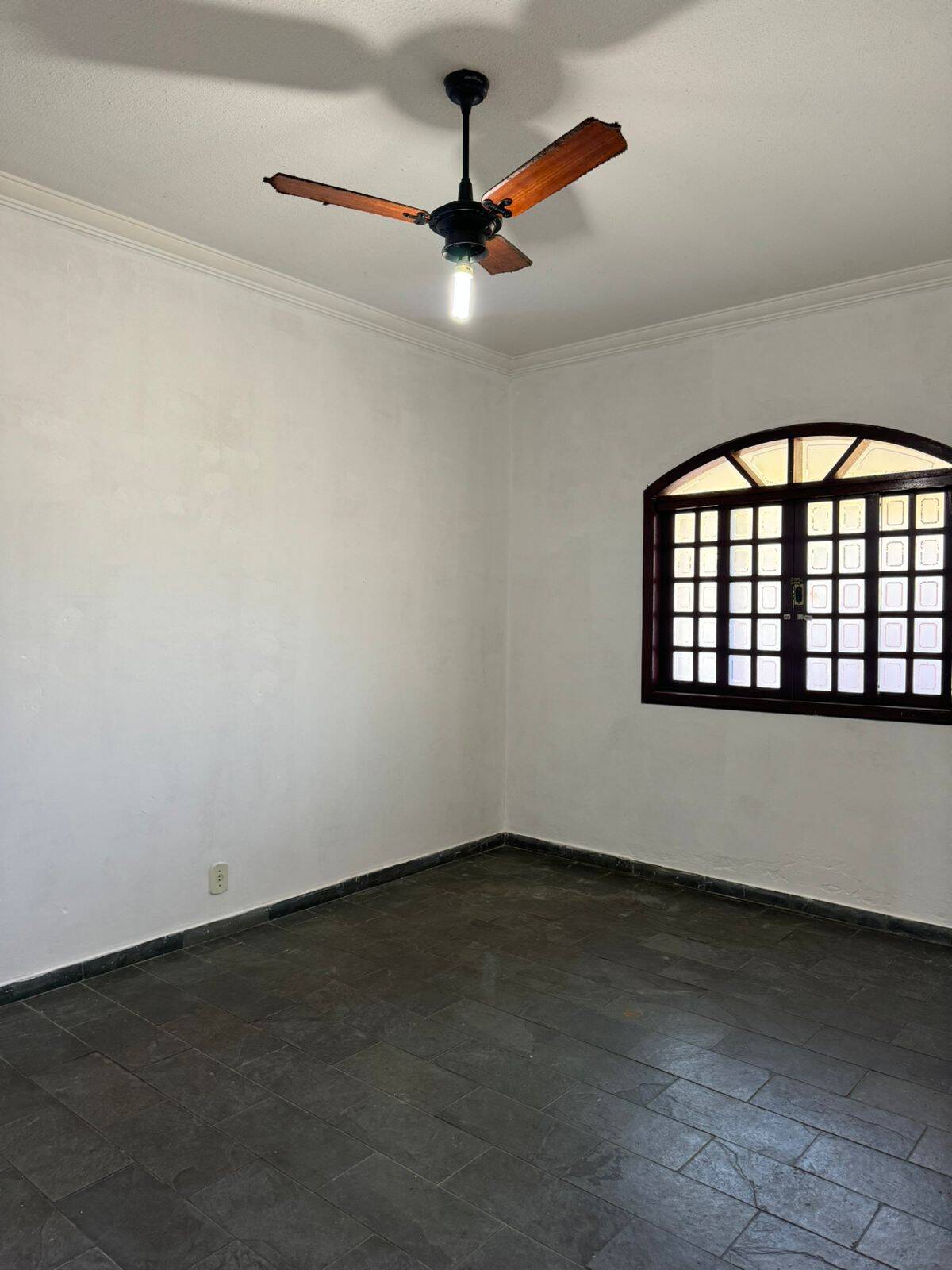 Chácara à venda com 4 quartos, 390m² - Foto 24