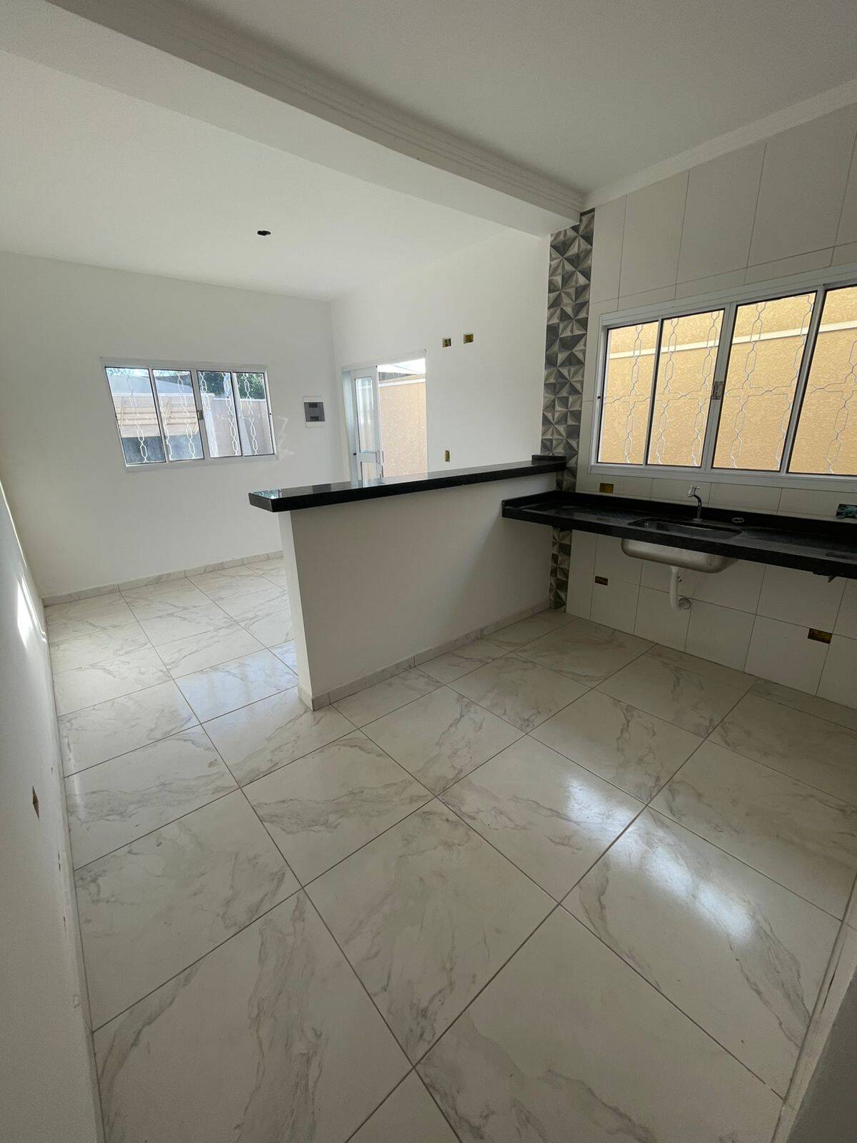 Casa à venda com 2 quartos, 80m² - Foto 13
