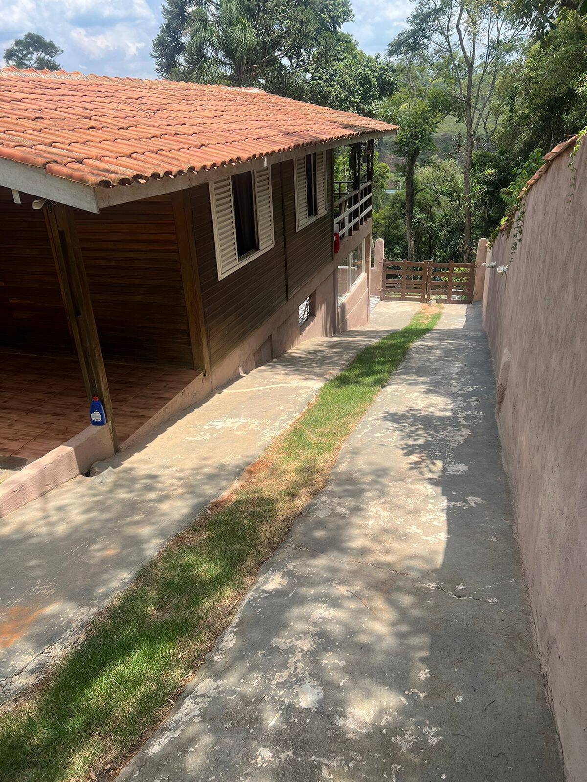 Chácara à venda com 4 quartos, 1500m² - Foto 7
