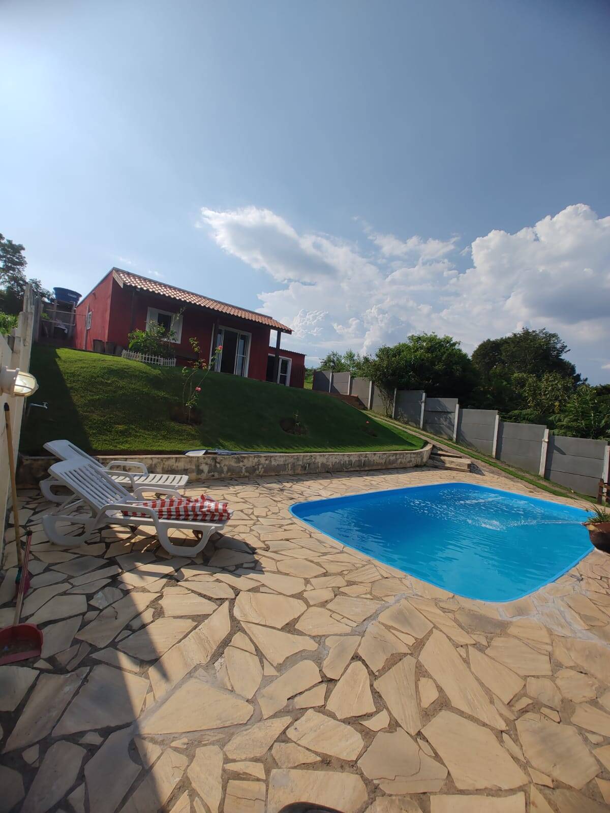 Chácara à venda com 2 quartos, 110m² - Foto 1
