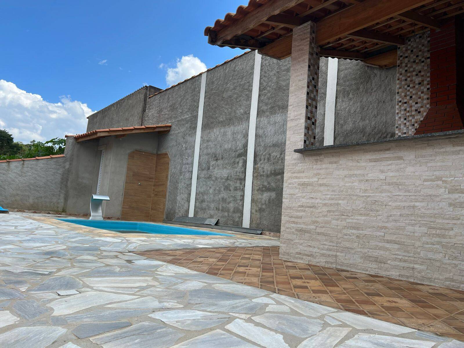 Casa à venda com 3 quartos, 289m² - Foto 3