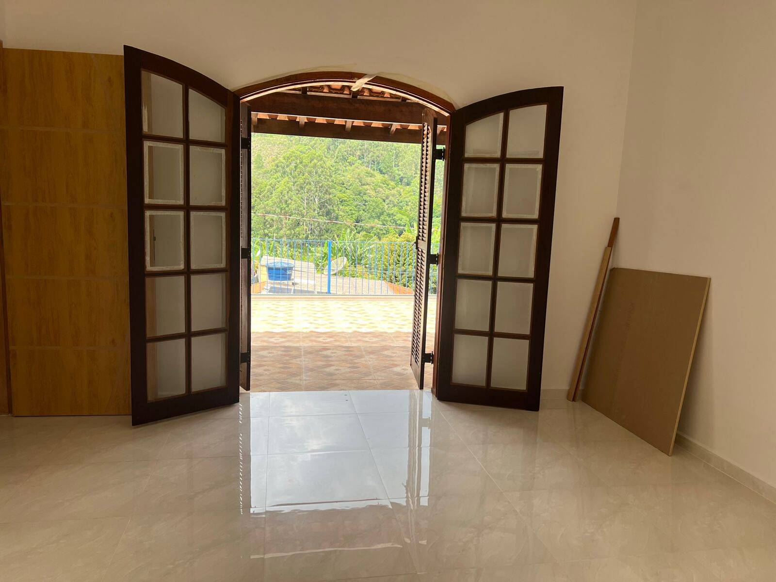 Casa à venda com 3 quartos, 289m² - Foto 5