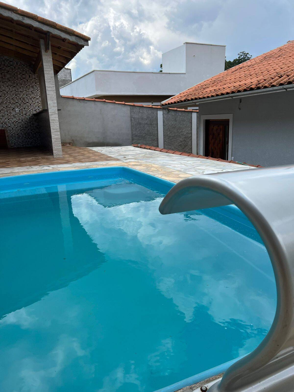 Casa à venda com 3 quartos, 289m² - Foto 1