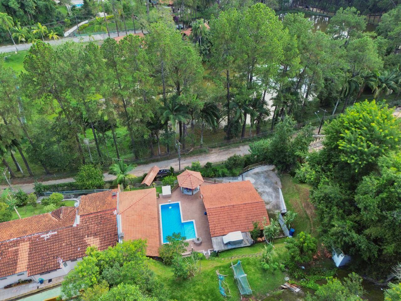 Chácara à venda com 2 quartos, 120m² - Foto 9