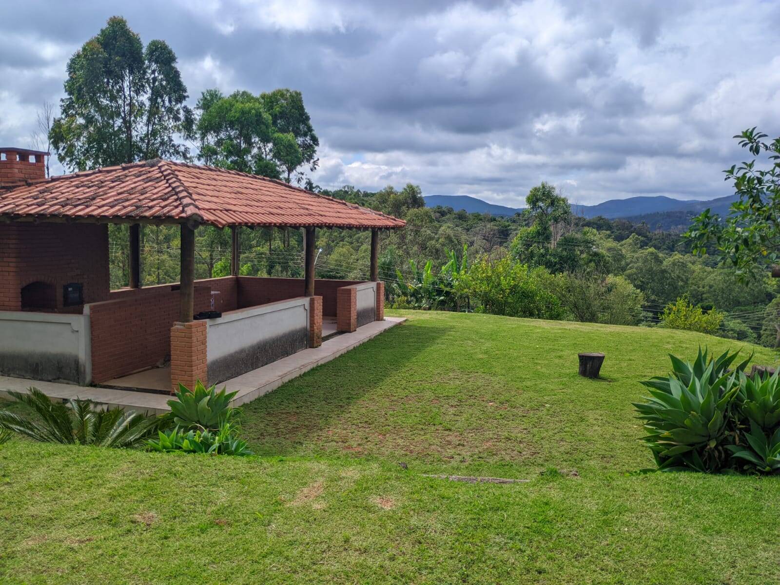 Chácara à venda com 2 quartos, 130m² - Foto 1