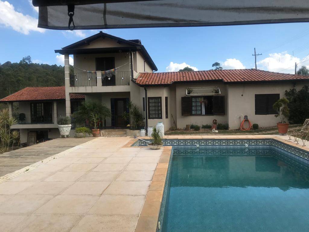 Chácara para alugar com 5 quartos, 250m² - Foto 2