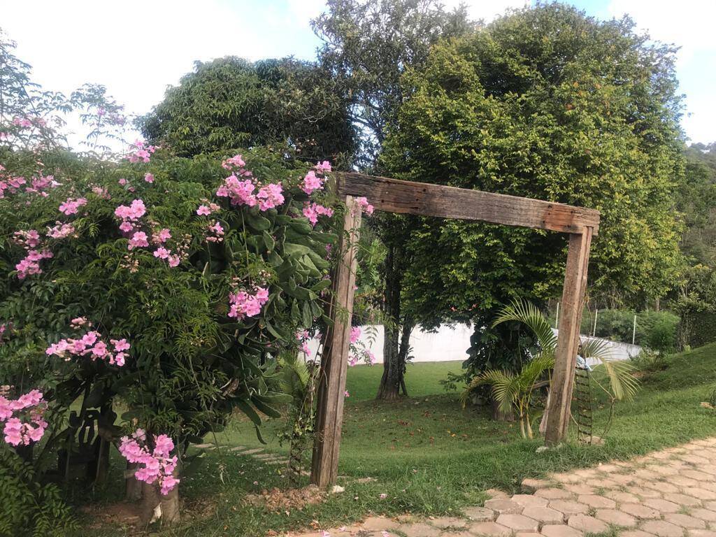 Chácara para alugar com 5 quartos, 250m² - Foto 8