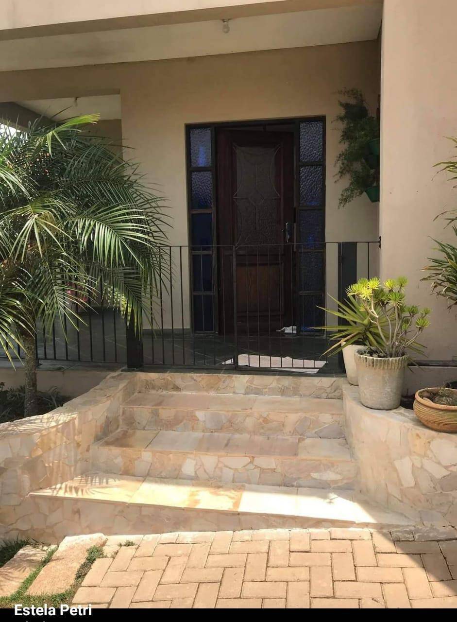 Chácara para alugar com 5 quartos, 250m² - Foto 19