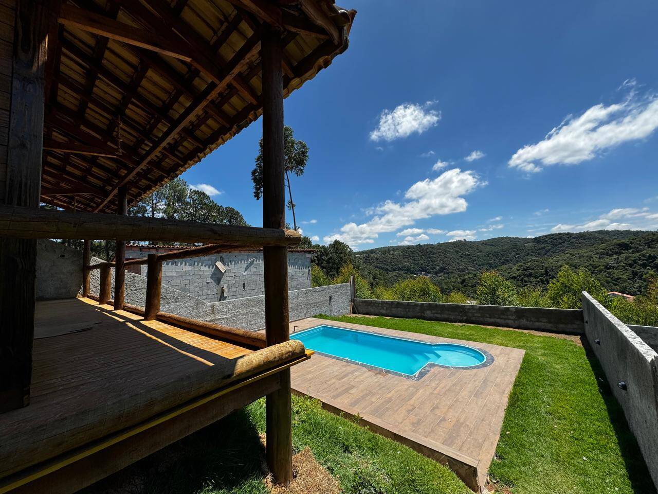 Casa à venda com 2 quartos, 100m² - Foto 4