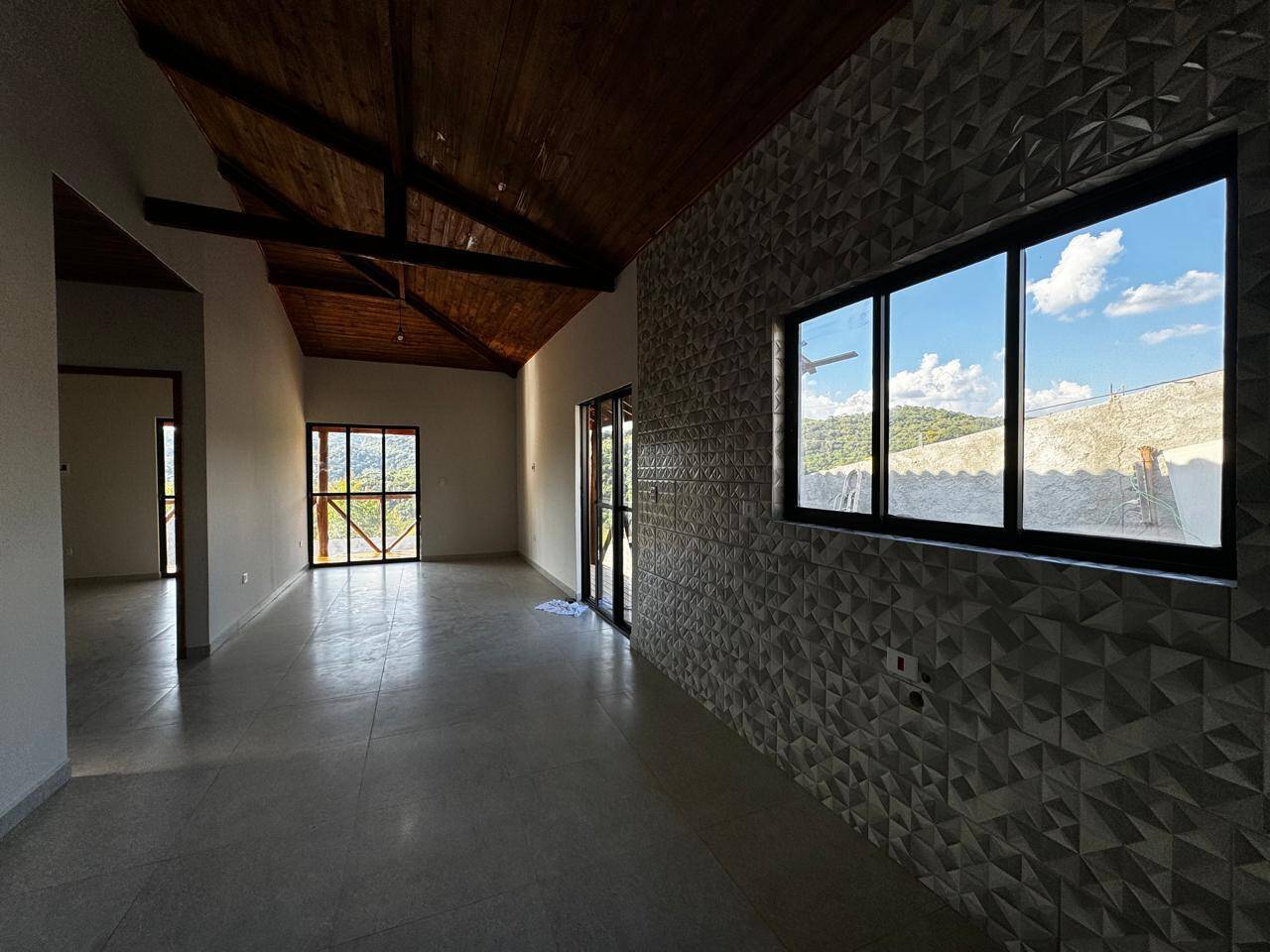 Casa à venda com 2 quartos, 100m² - Foto 5