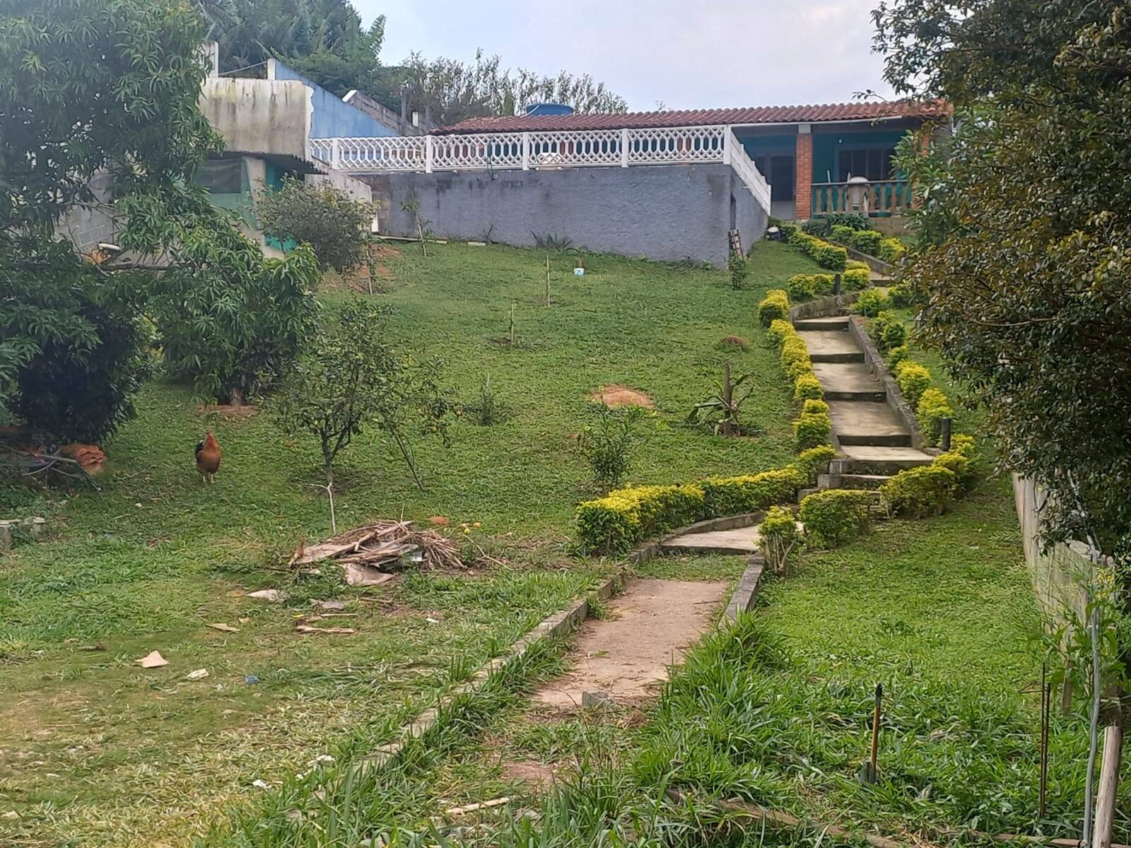 Chácara à venda com 3 quartos, 200m² - Foto 2