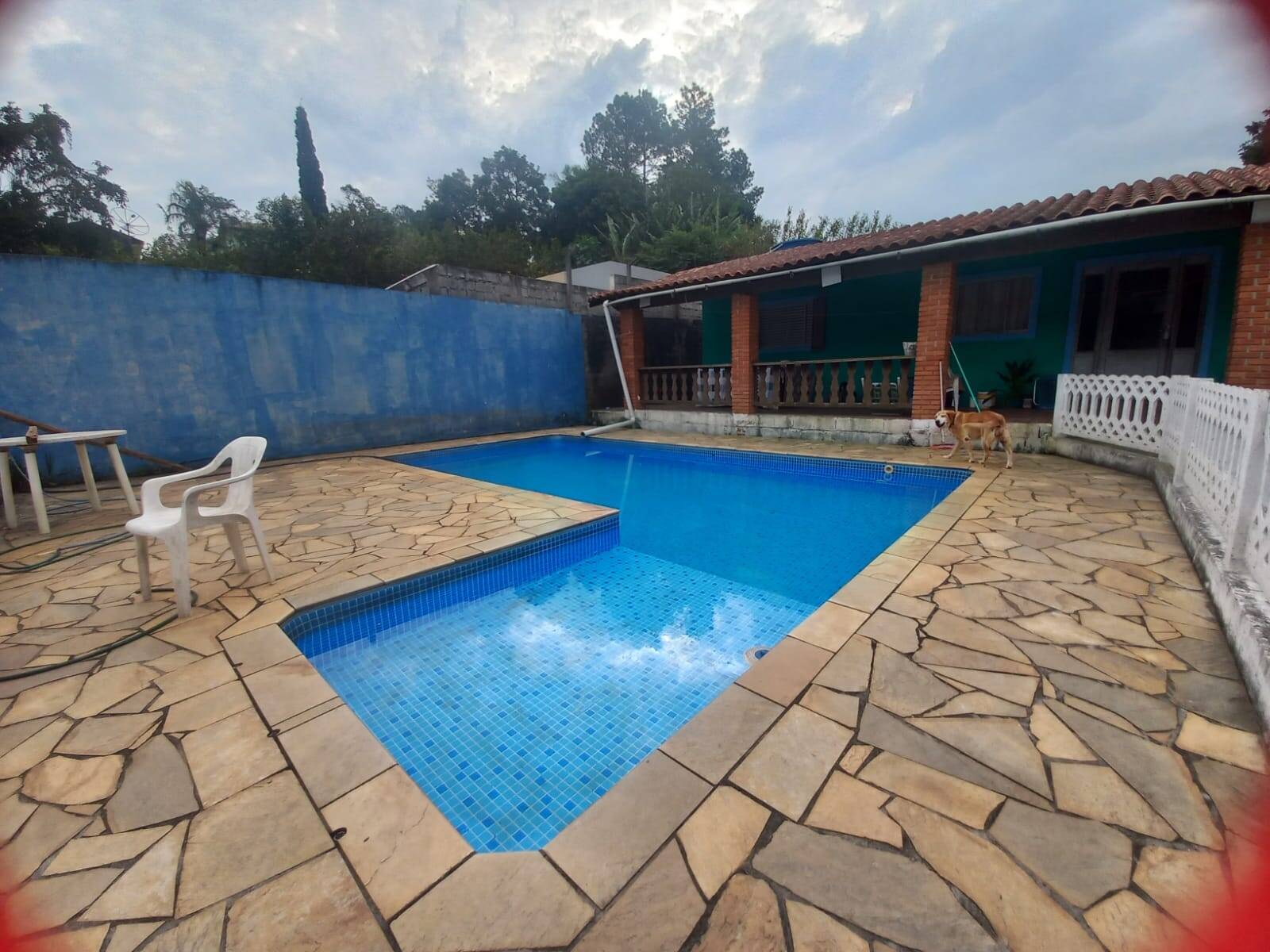 Chácara à venda com 3 quartos, 200m² - Foto 1