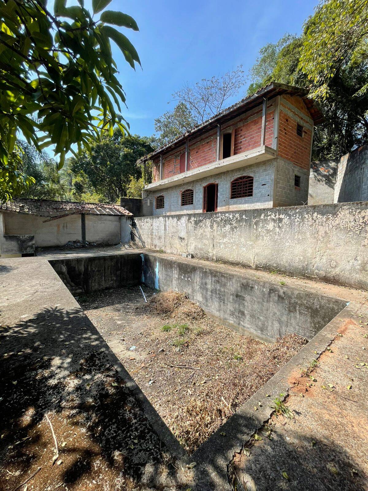 Chácara à venda com 5 quartos, 2100m² - Foto 17