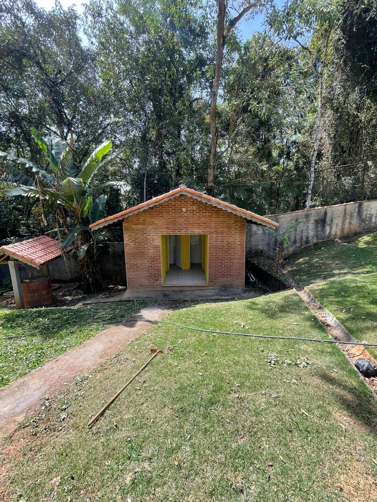 Chácara à venda com 4 quartos, 200m² - Foto 25