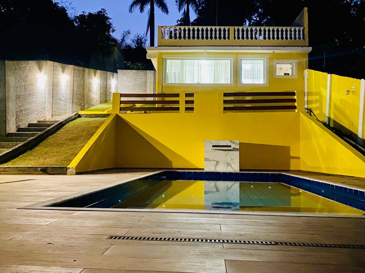 Chácara à venda com 1 quarto, 70m² - Foto 1