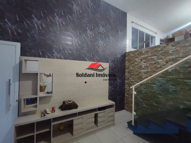 Casa para Venda em Mairiporã - 3